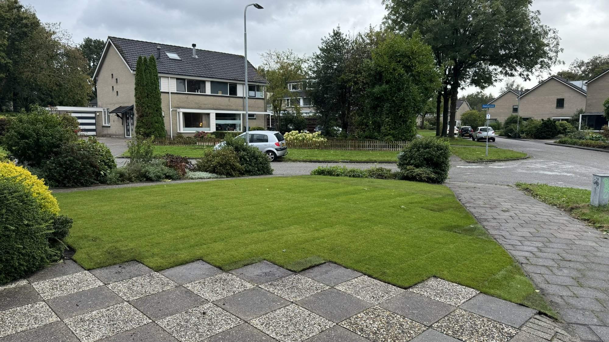 933DB92E-371A-4AA1-96DF-8D28A78A83F3_1_102_a Stappenplan graszoden aanleggen door experts.