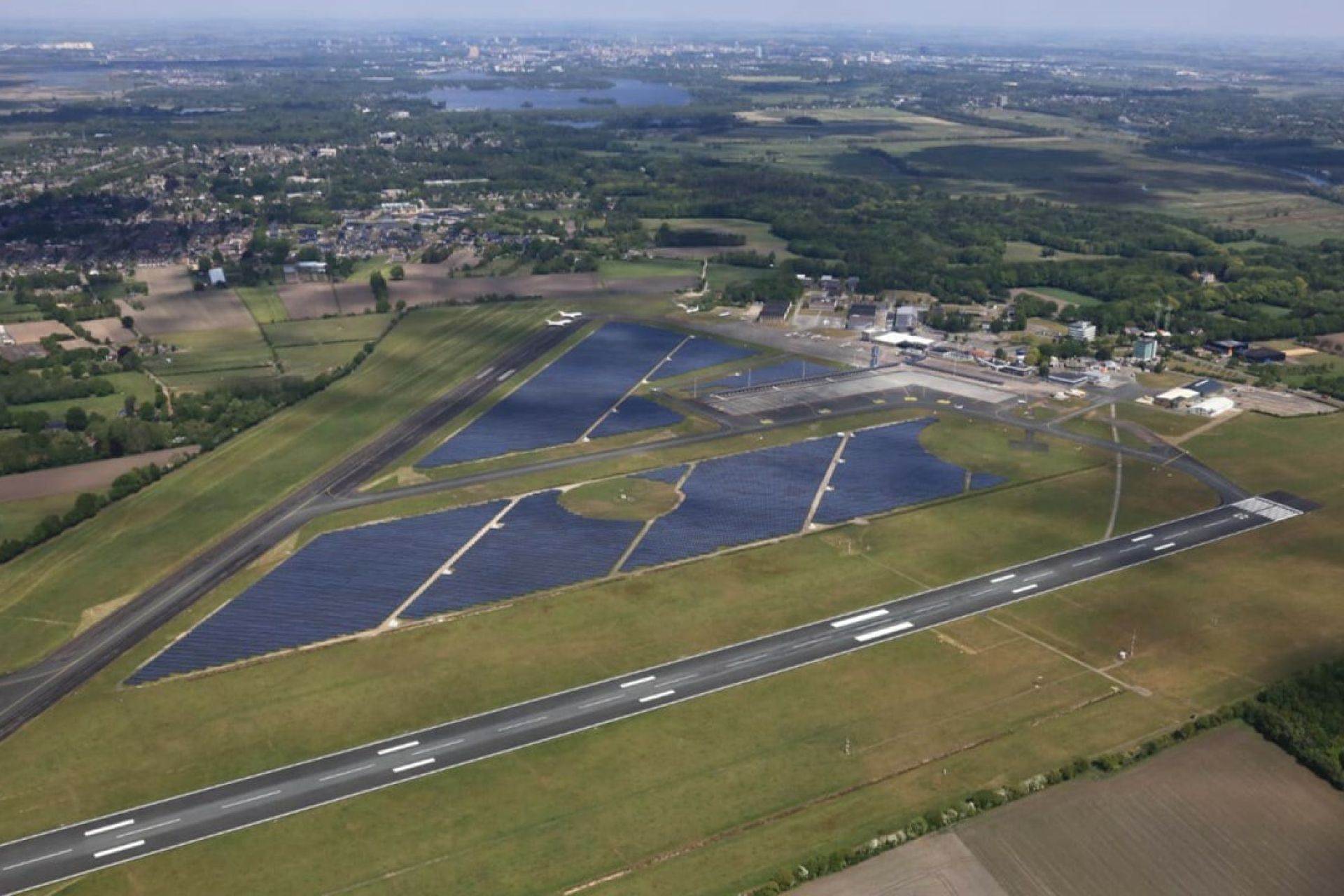 luchtfoto groningen airport eelde luchtfoto groningen airport eelde